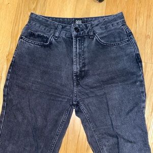 URBAN OUTFITTERS MOM JEANS